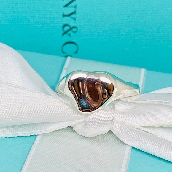 NEW Tiffany & Co. Elsa Peretti Sterling Silver Full Heart Ring - Size 6 1/2 - Picture 1 of 6